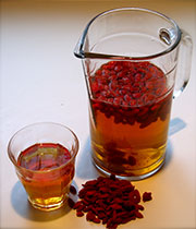 Чай с ягодами годжи нормализует энергию