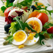 Яйца источник аминокислот и каротиноидов