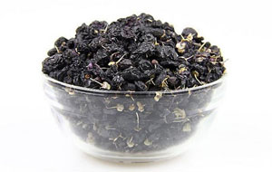 Черные ягоды годжи